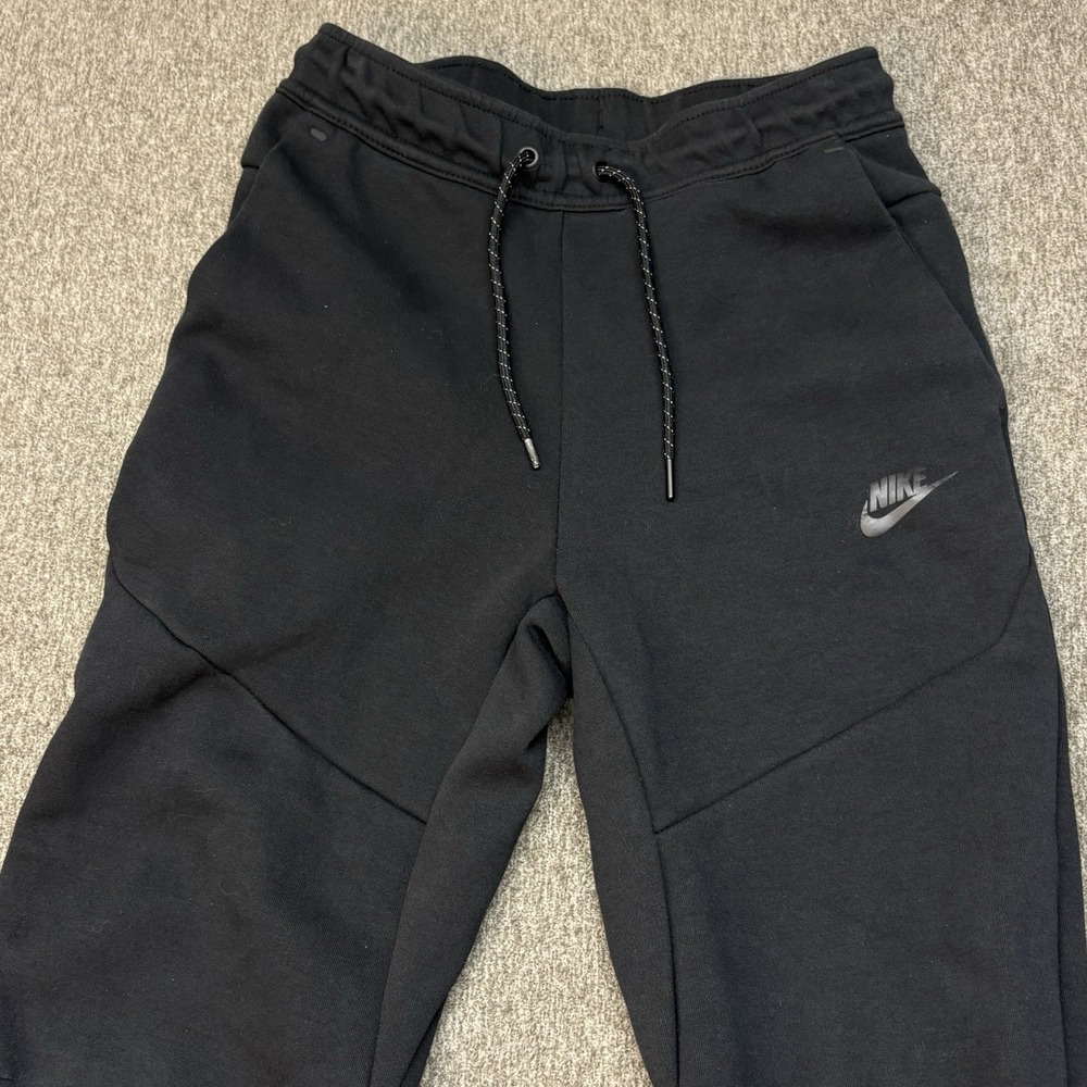 Nike Sportswear Tech Fleece Joggers Mens Size XS Black Sweatpants CU4495 Logo